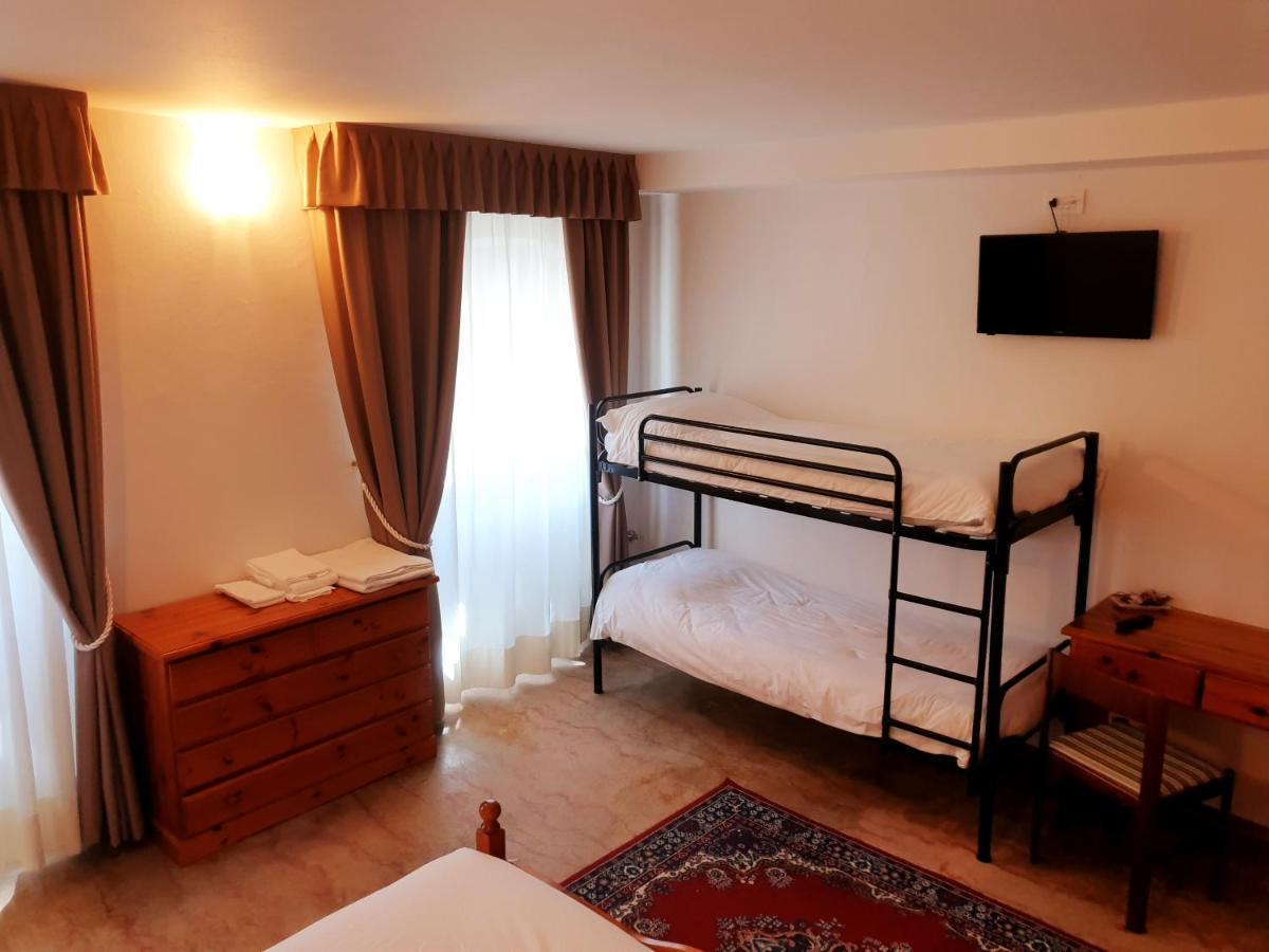 Albergo Trieste Lorenzago Di Cadore Exterior photo